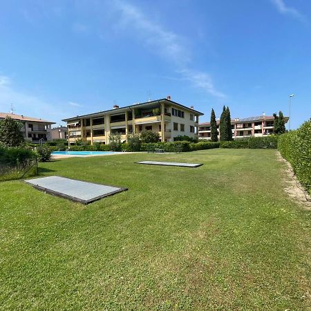 Gardappartamenti Tito Speri Pool And Garden Sirmione Luaran gambar