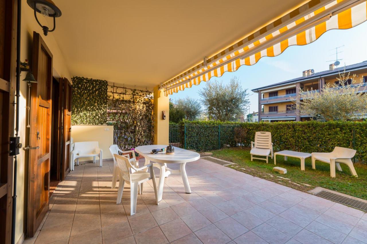 Gardappartamenti Tito Speri Pool And Garden Sirmione Luaran gambar